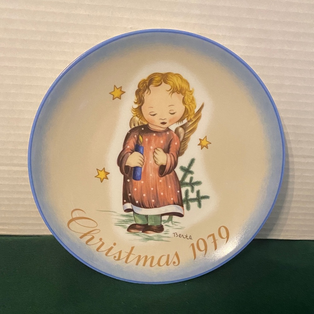 1979 Hummel Christmas Plate Sister Berta Hummel By Schmid